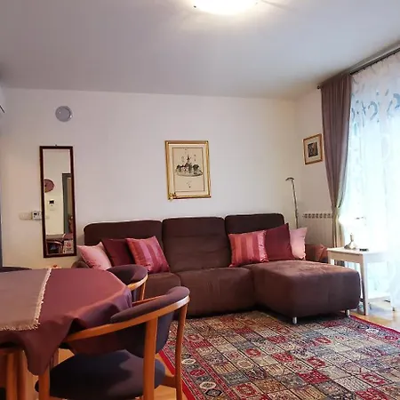 Apartmán Brand New Place *